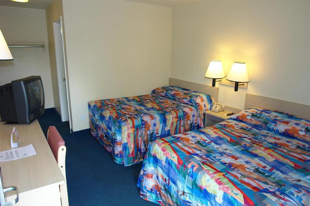 Hotel 6-portland, Or - 2*